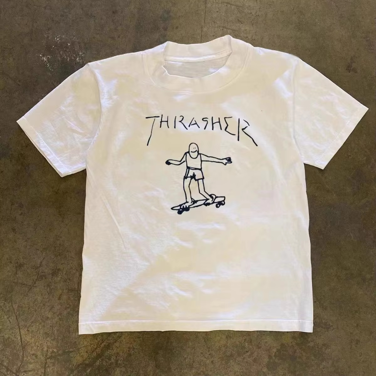White Classic Skateboard Stick - đánh giá và giá Streetwear Brand Magazine